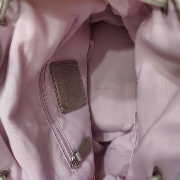 Coach Kyra Daisy Signature Medium Backpack Off white &  khaki B1276-F19715 - Picture 7 of 8